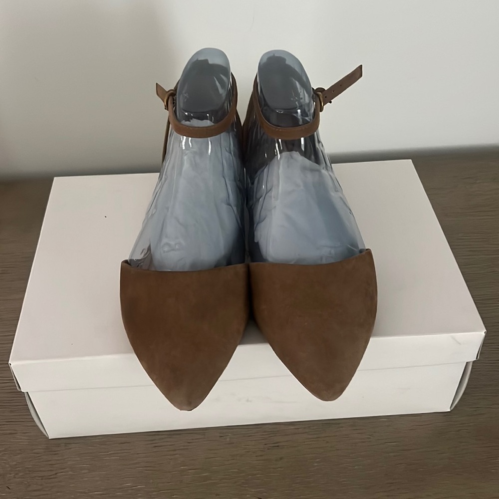 Rarely worn tan flats